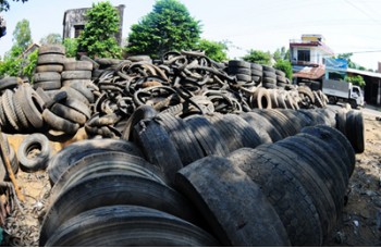 POLLUTION AT TIRE-RECYCLING VILLAGE
